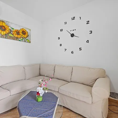 Mery's Sunny Pool - Happy Apartamento *